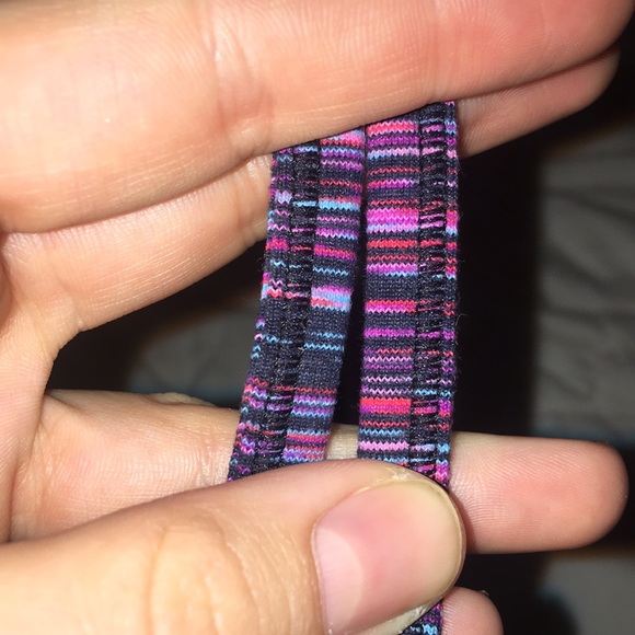 Headband with two strings - Picture 3 of 3